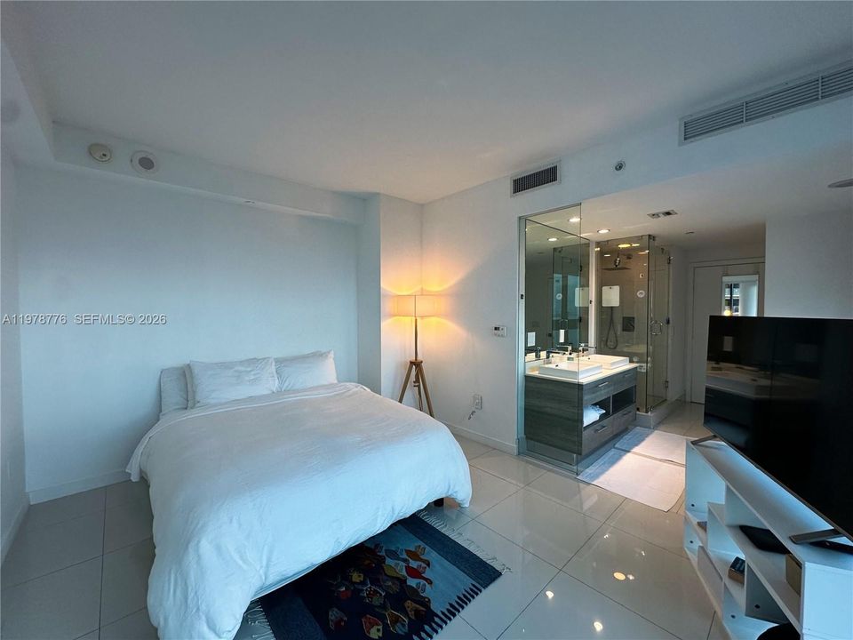 En Venta: $675,000 (1 camas, 1 baños, 706 Pies cuadrados)