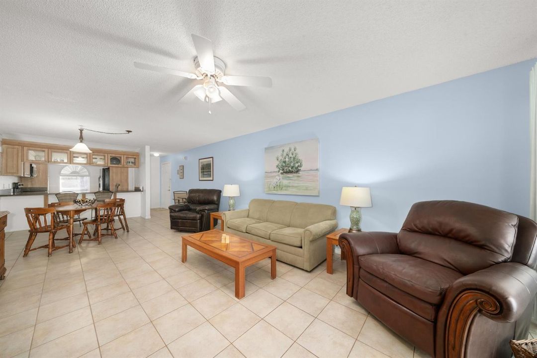 interior - living room 4