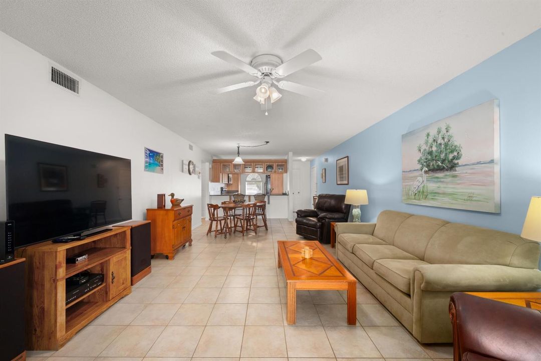 interior - living room 5