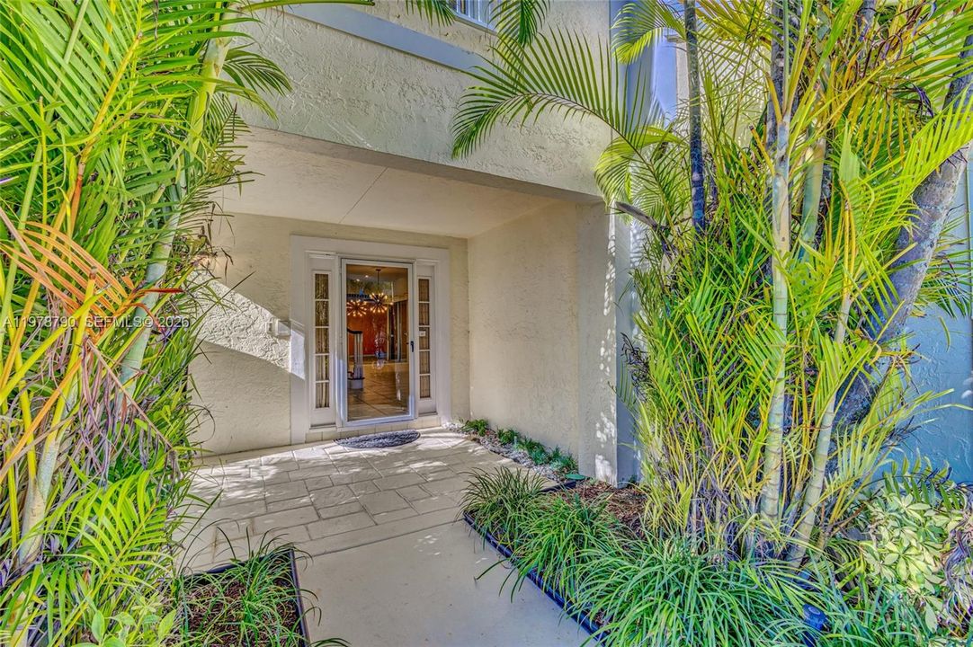 For Sale: $699,000 (3 beds, 2 baths, 2146 Square Feet)