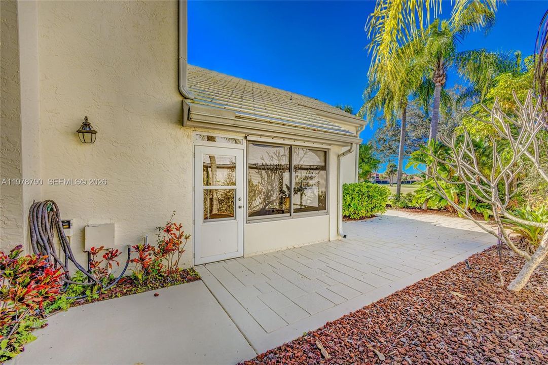 For Sale: $699,000 (3 beds, 2 baths, 2146 Square Feet)