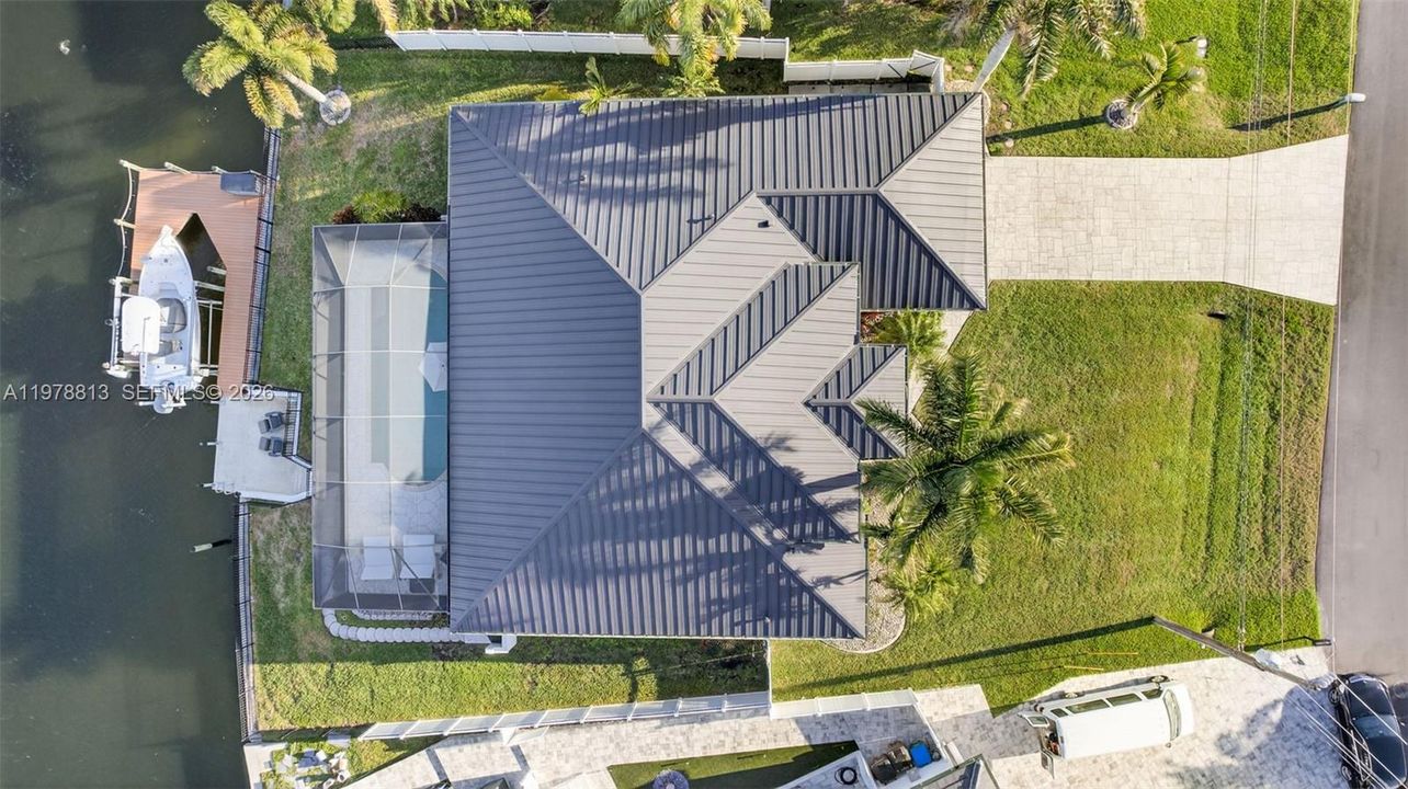 Недавно продано: $989,000 (4 спален, 2 ванн, 2217 Квадратных фут)