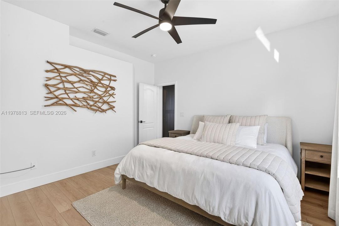Large guest bedroom