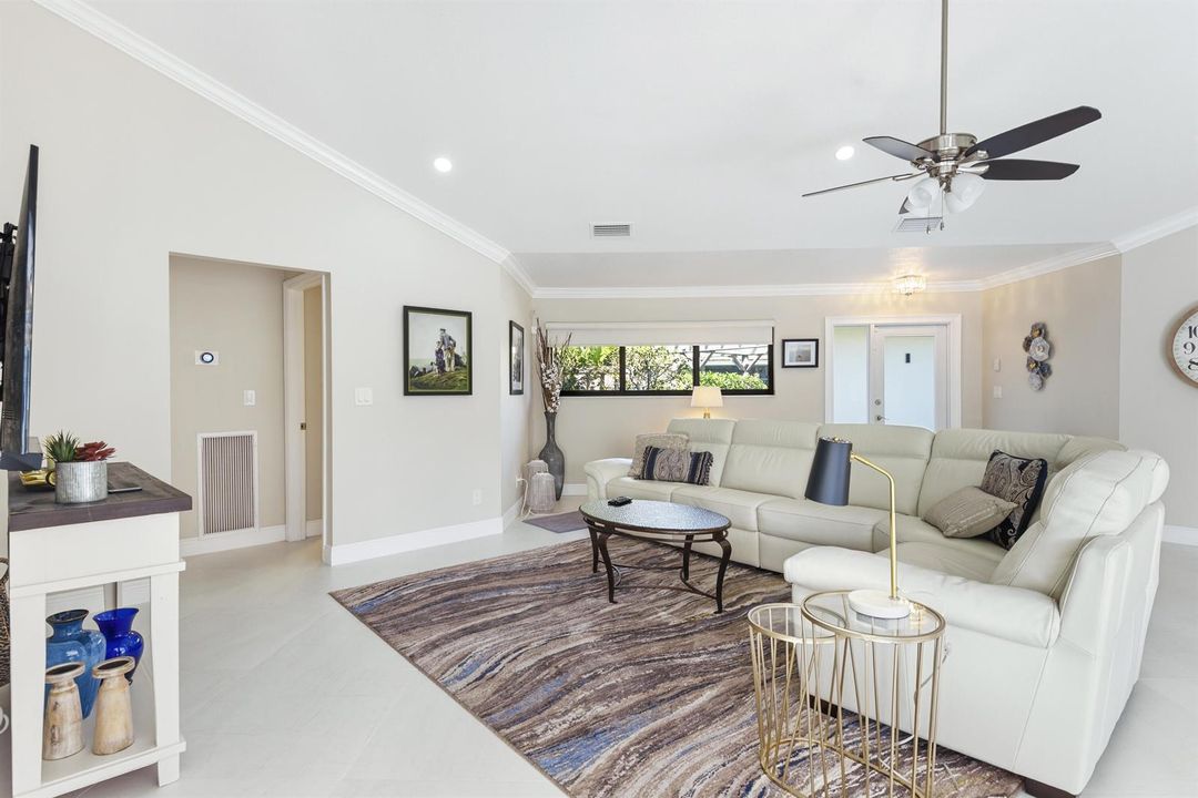1127 E Seminole Ave_#15C_Marina Brier_32