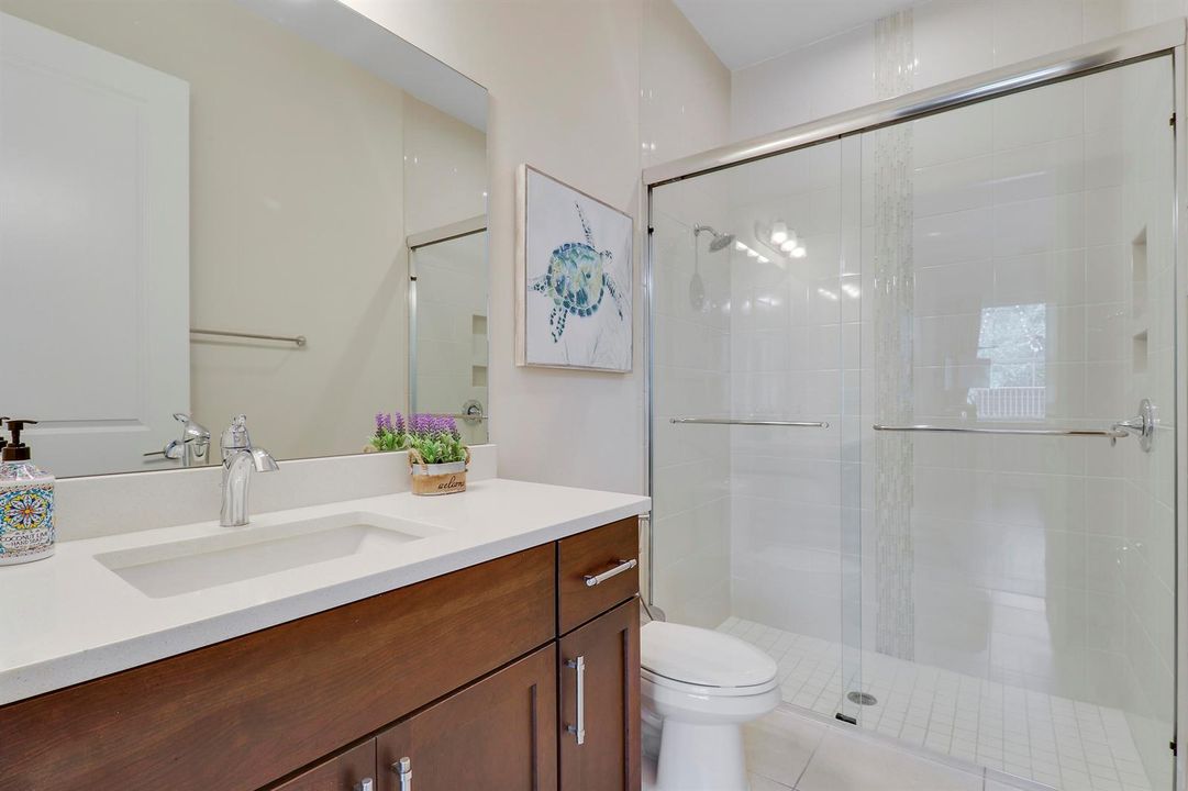 Main Floor Ensuite