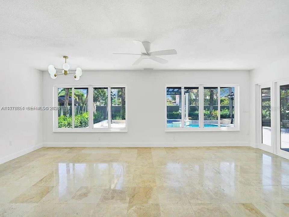 For Rent: $10,000 (6 beds, 3 baths, 4176 Square Feet)