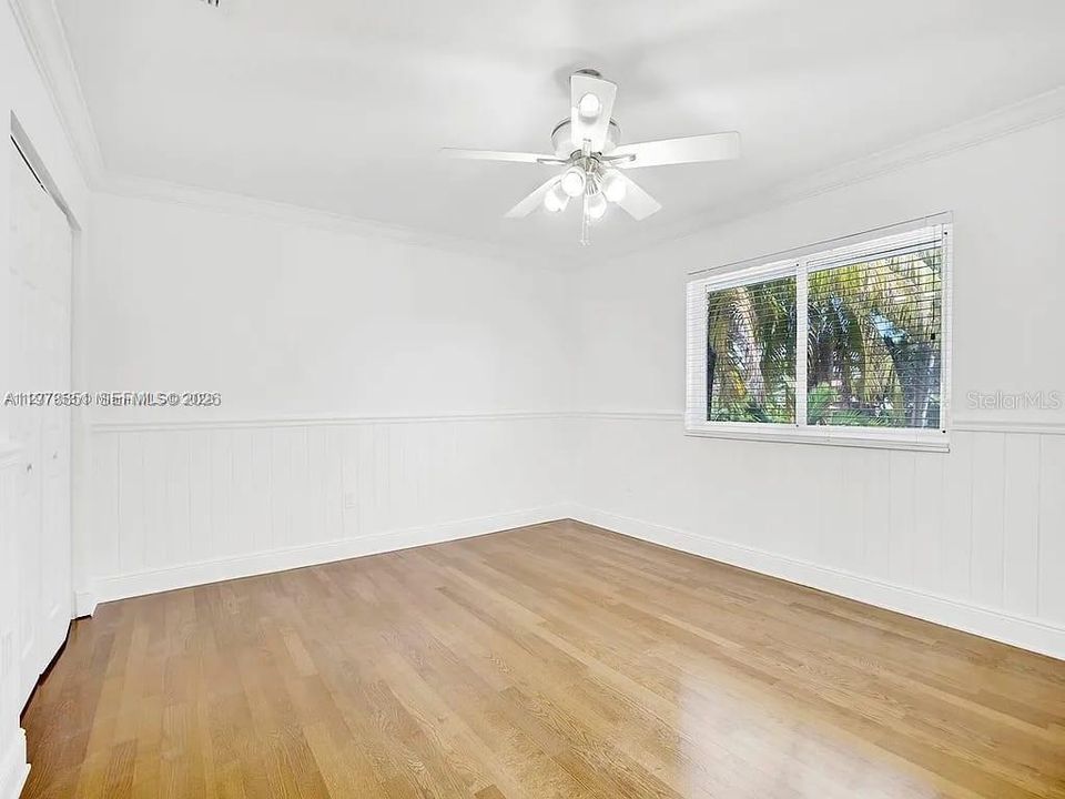 For Rent: $10,000 (6 beds, 3 baths, 4176 Square Feet)