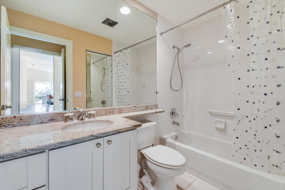 Guest Bath 2