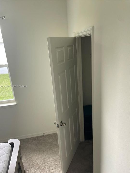 For Rent: $2,785 (3 beds, 2 baths, 1633 Square Feet)