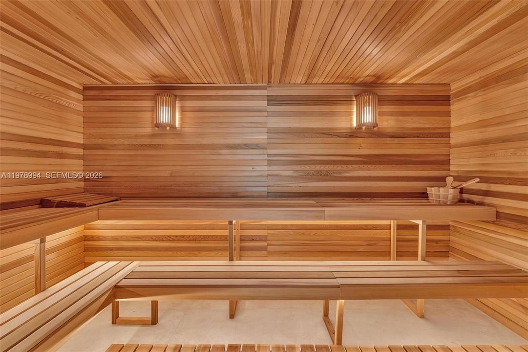 Недавно арендовано: $40,000 (8 спален, 8 ванн, 9032 Квадратных фут)