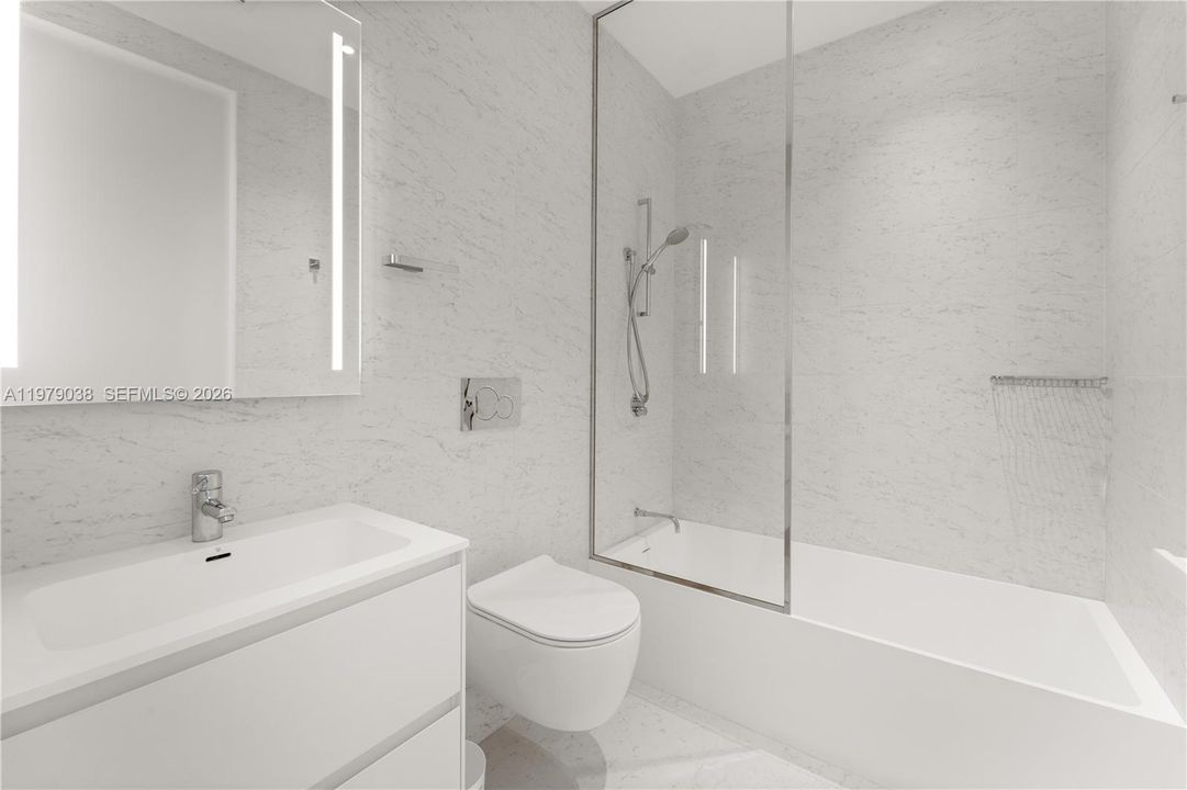 For Rent: $20,000 (3 beds, 3 baths, 2530 Square Feet)