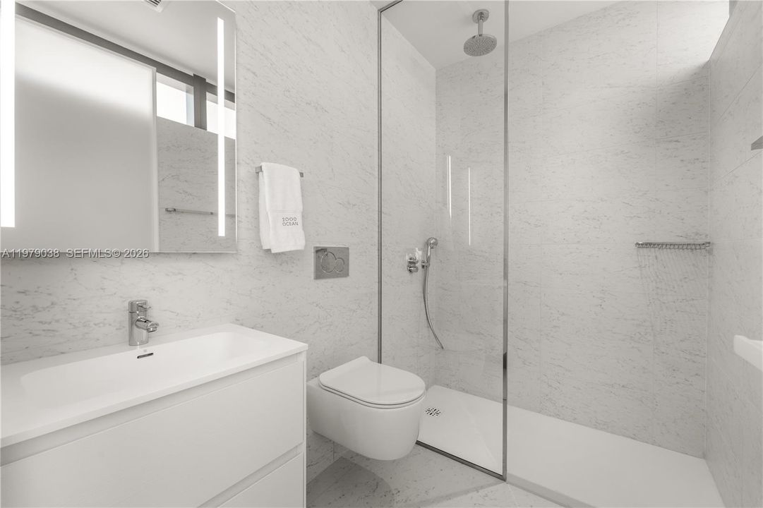 For Rent: $20,000 (3 beds, 3 baths, 2530 Square Feet)