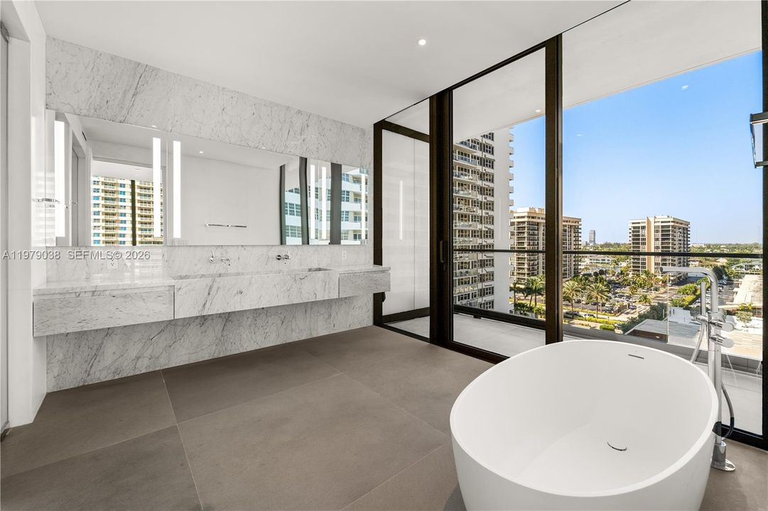 For Rent: $20,000 (3 beds, 3 baths, 2530 Square Feet)