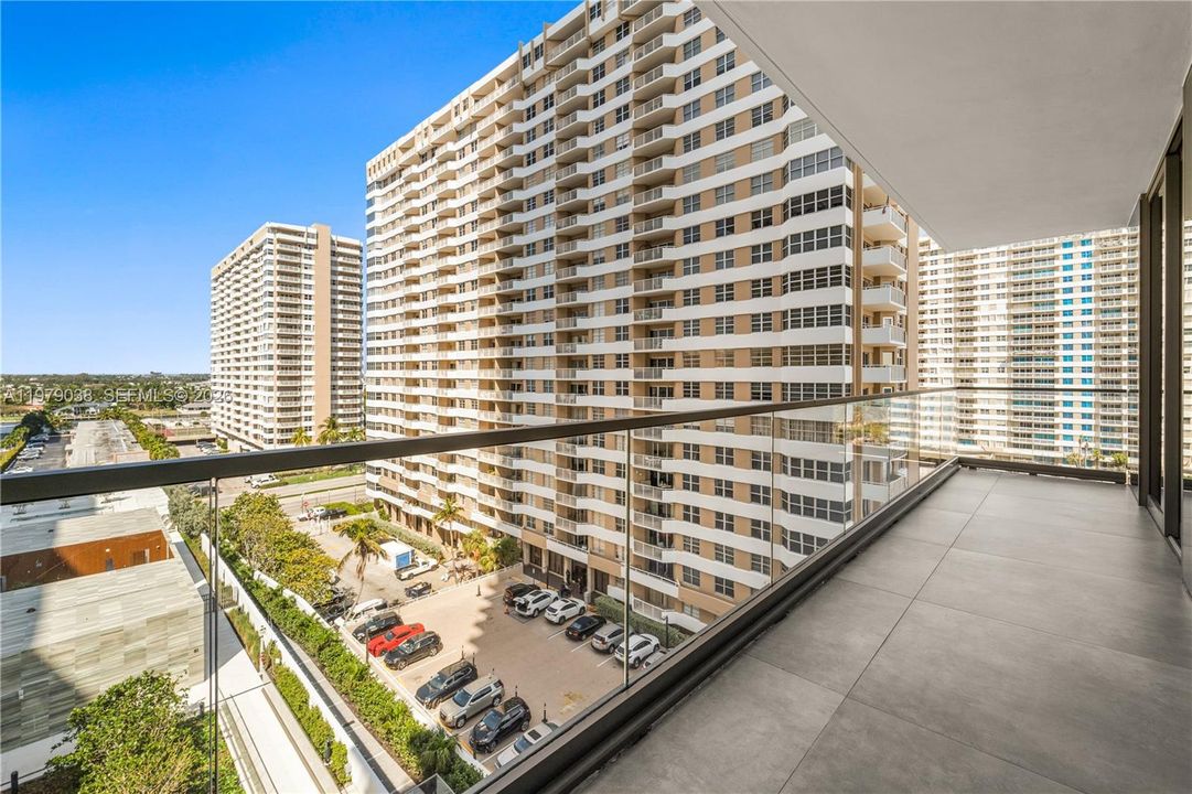 For Rent: $20,000 (3 beds, 3 baths, 2530 Square Feet)