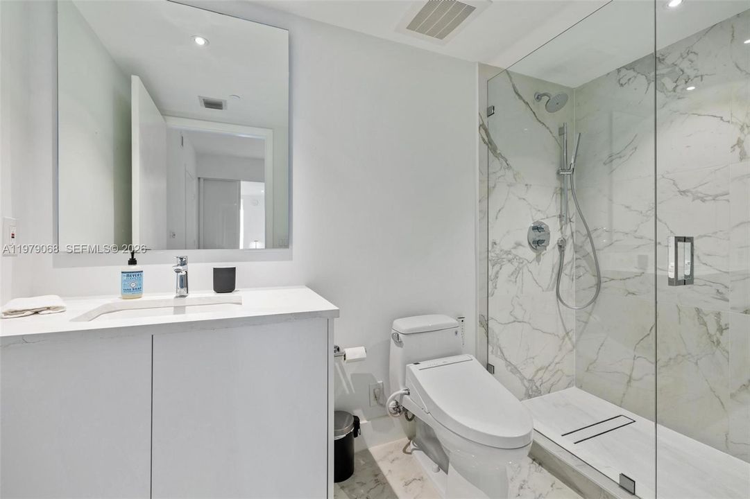 В аренду: $18,000 (2 спален, 3 ванн, 2065 Квадратных фут)