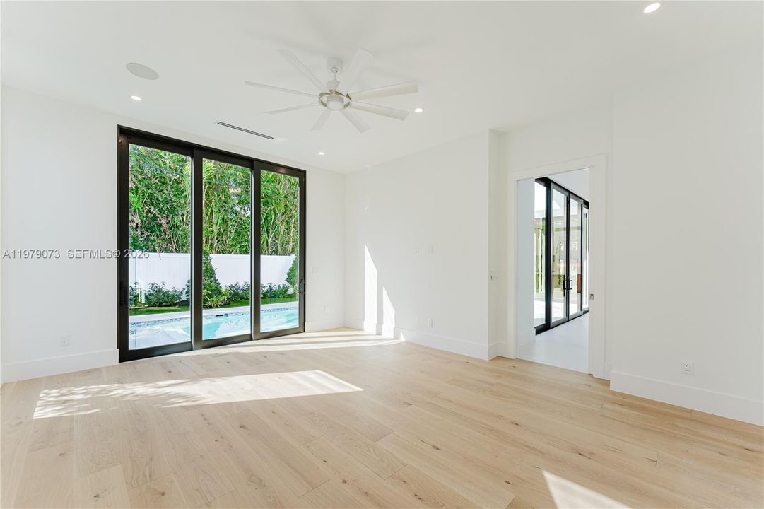 Recently Rented: $25,000 (5 beds, 5 baths, 4425 Square Feet)