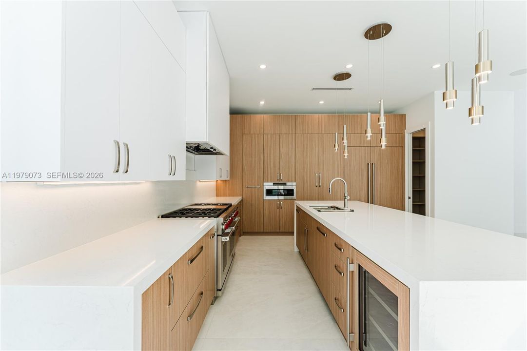 Recently Rented: $25,000 (5 beds, 5 baths, 4425 Square Feet)