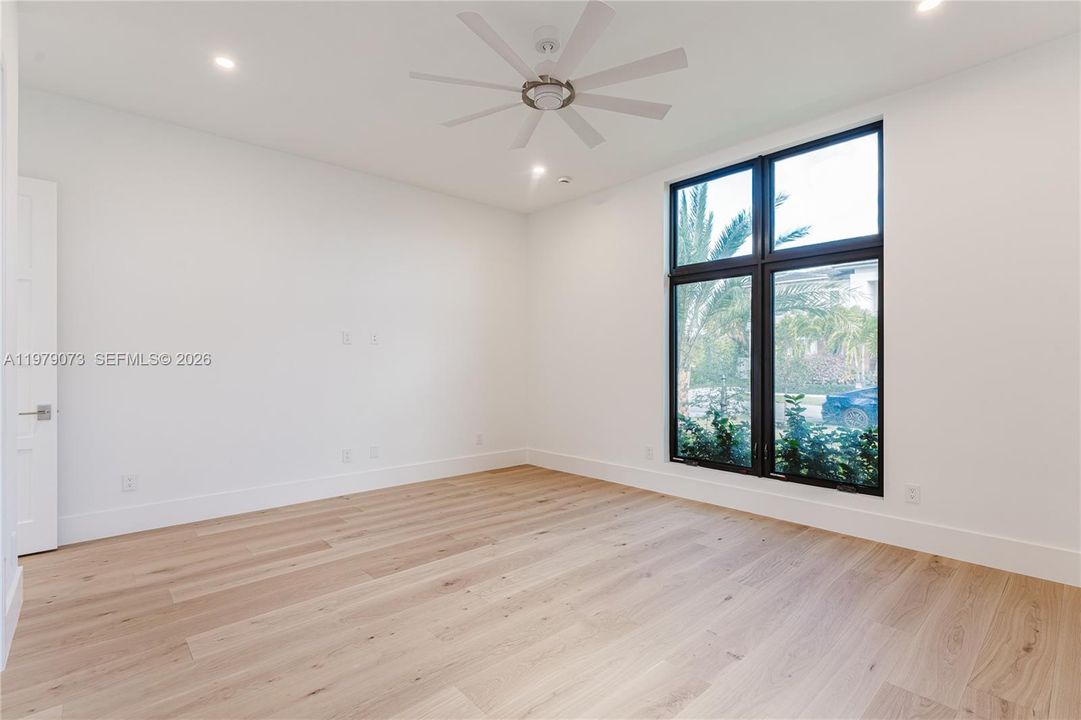 Recently Rented: $25,000 (5 beds, 5 baths, 4425 Square Feet)