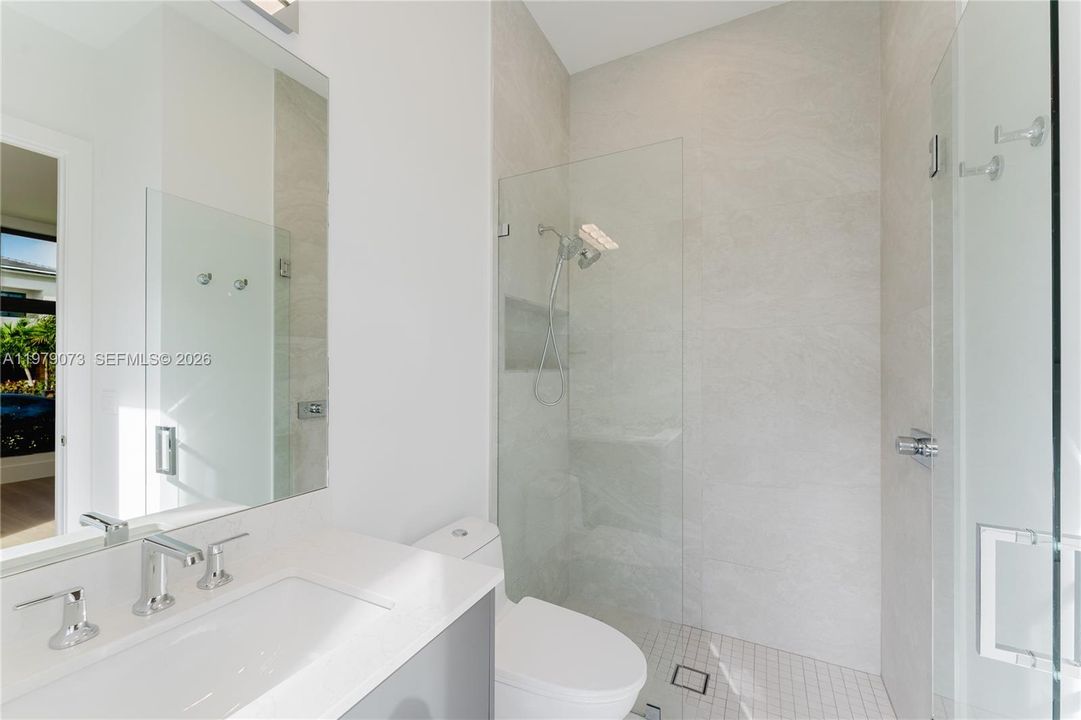 Recently Rented: $25,000 (5 beds, 5 baths, 4425 Square Feet)