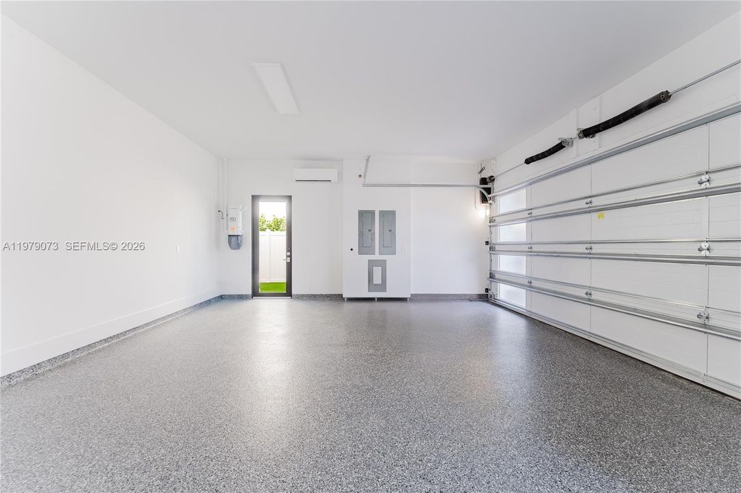 Recently Rented: $25,000 (5 beds, 5 baths, 4425 Square Feet)