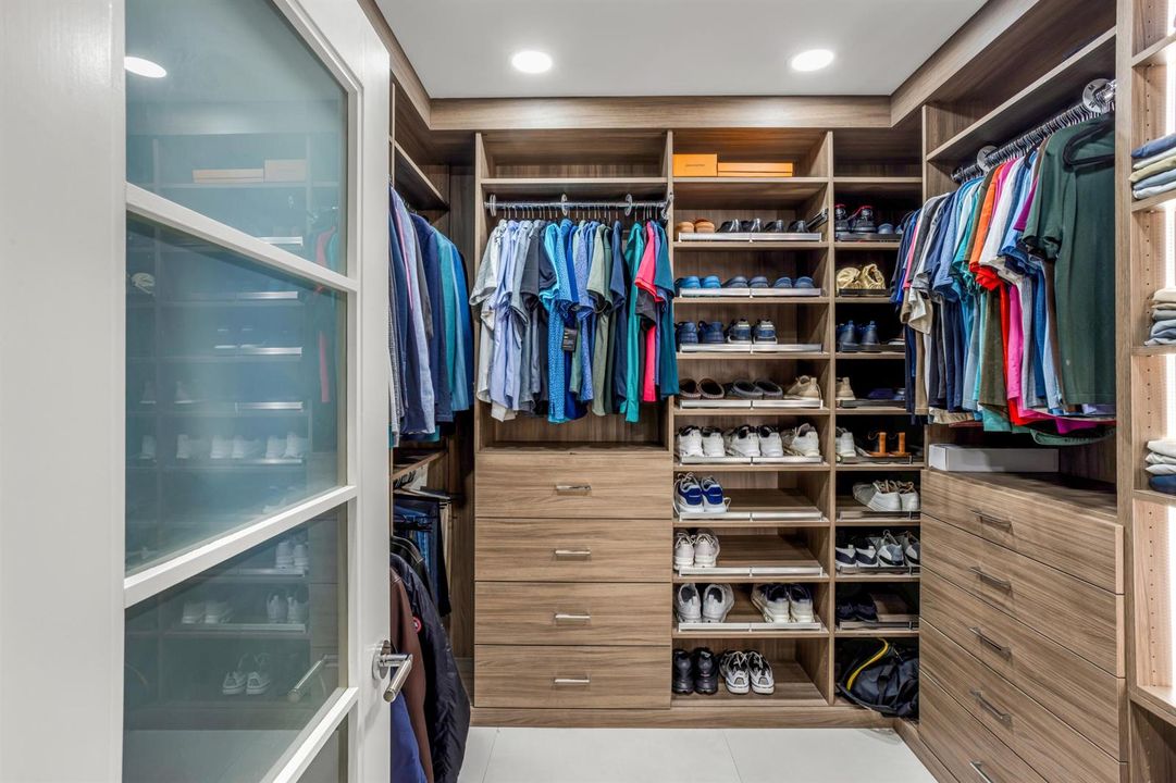 mls_WALK_IN_CLOSET_EB