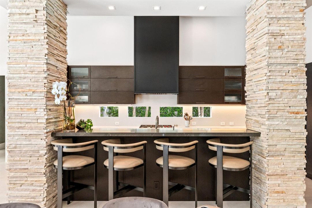 mls_BREAKFAST_BAR_DT