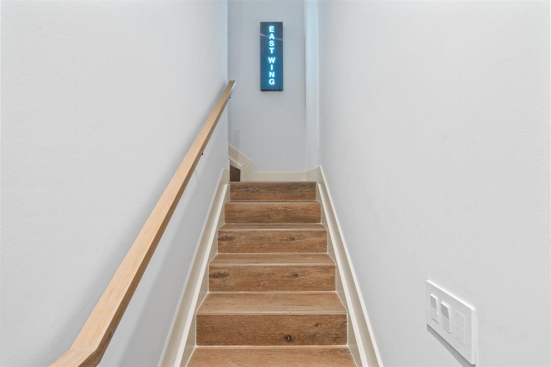 mls_STAIRCASE_DT