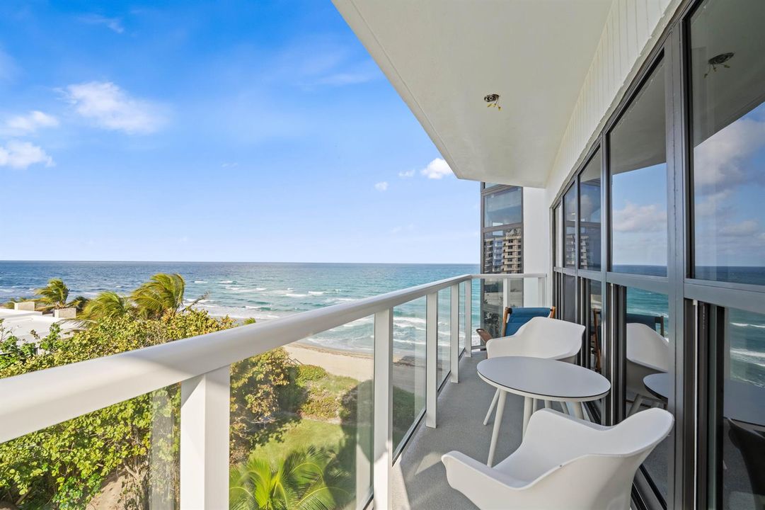 WrapAroundBalcony4