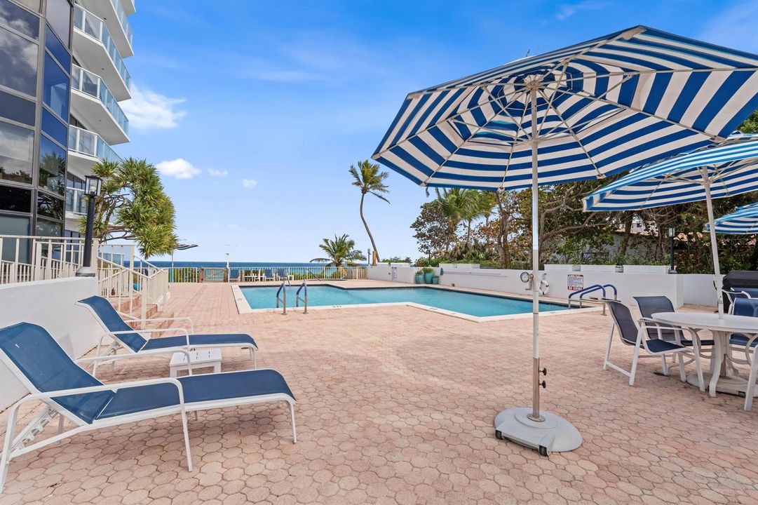 PoolArea1