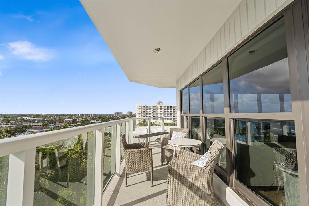 WrapAroundBalcony1