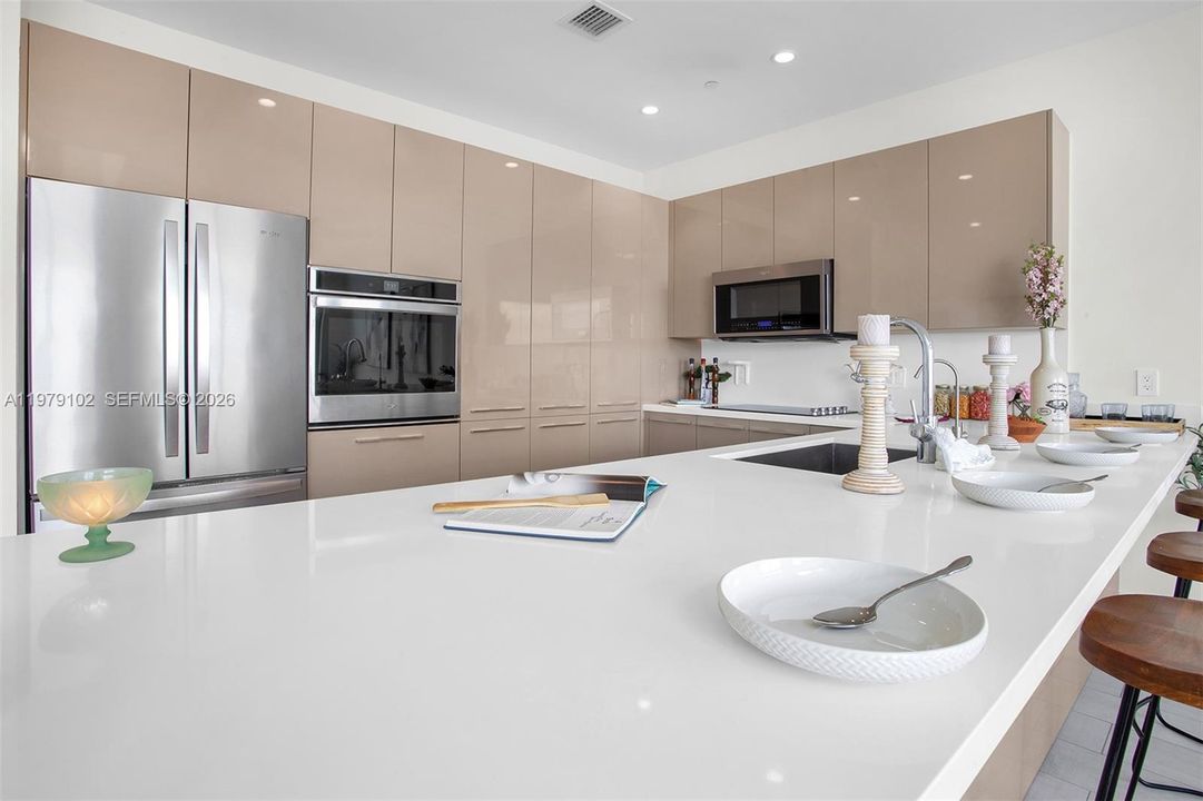 For Sale: $1,350,000 (3 beds, 3 baths, 1757 Square Feet)