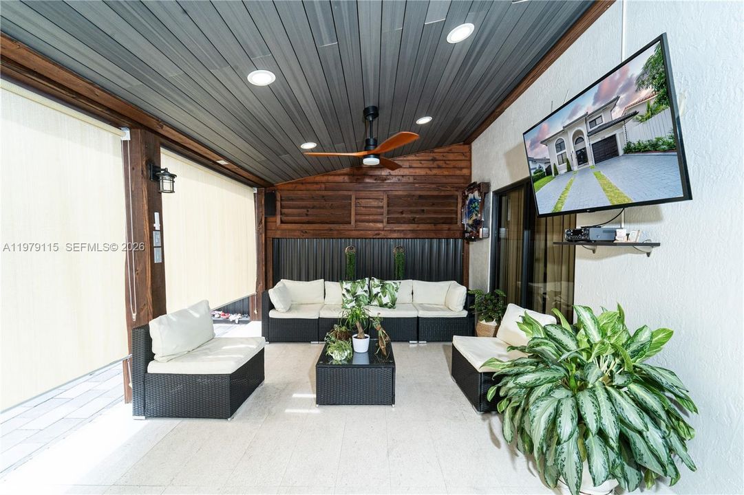 For Sale: $875,000 (4 beds, 2 baths, 1806 Square Feet)