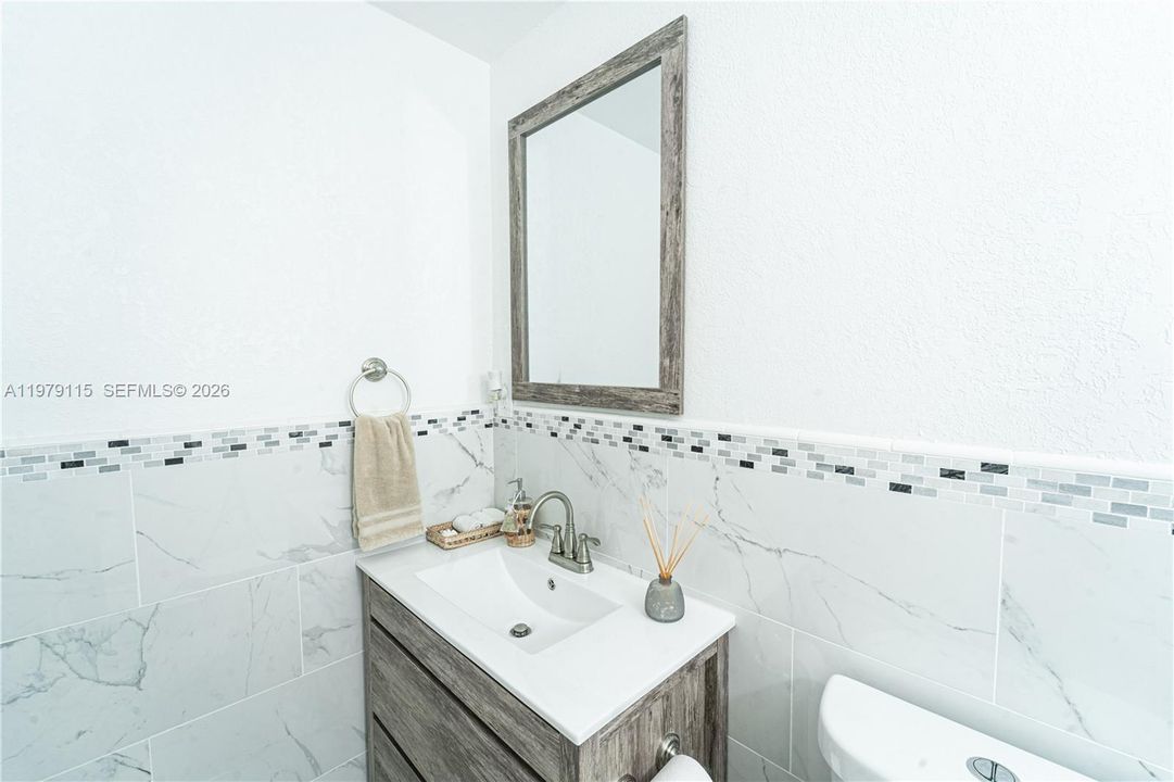 For Sale: $875,000 (4 beds, 2 baths, 1806 Square Feet)