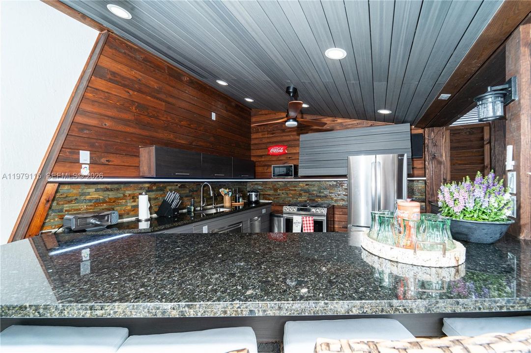 For Sale: $875,000 (4 beds, 2 baths, 1806 Square Feet)