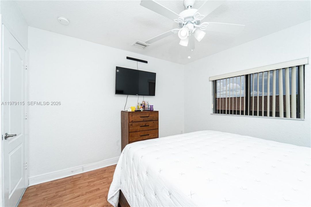 For Sale: $875,000 (4 beds, 2 baths, 1806 Square Feet)