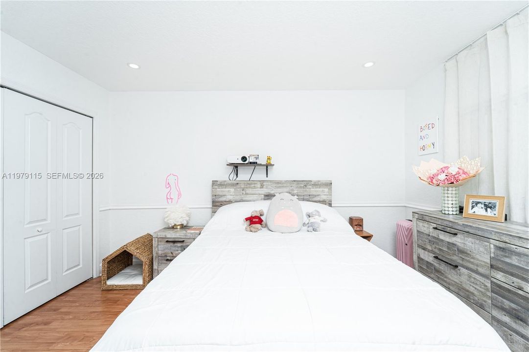 For Sale: $875,000 (4 beds, 2 baths, 1806 Square Feet)