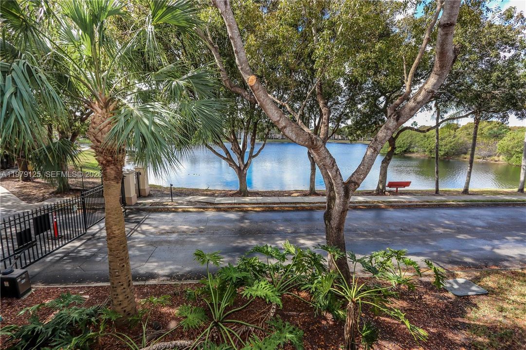 For Sale: $390,000 (3 beds, 2 baths, 1450 Square Feet)