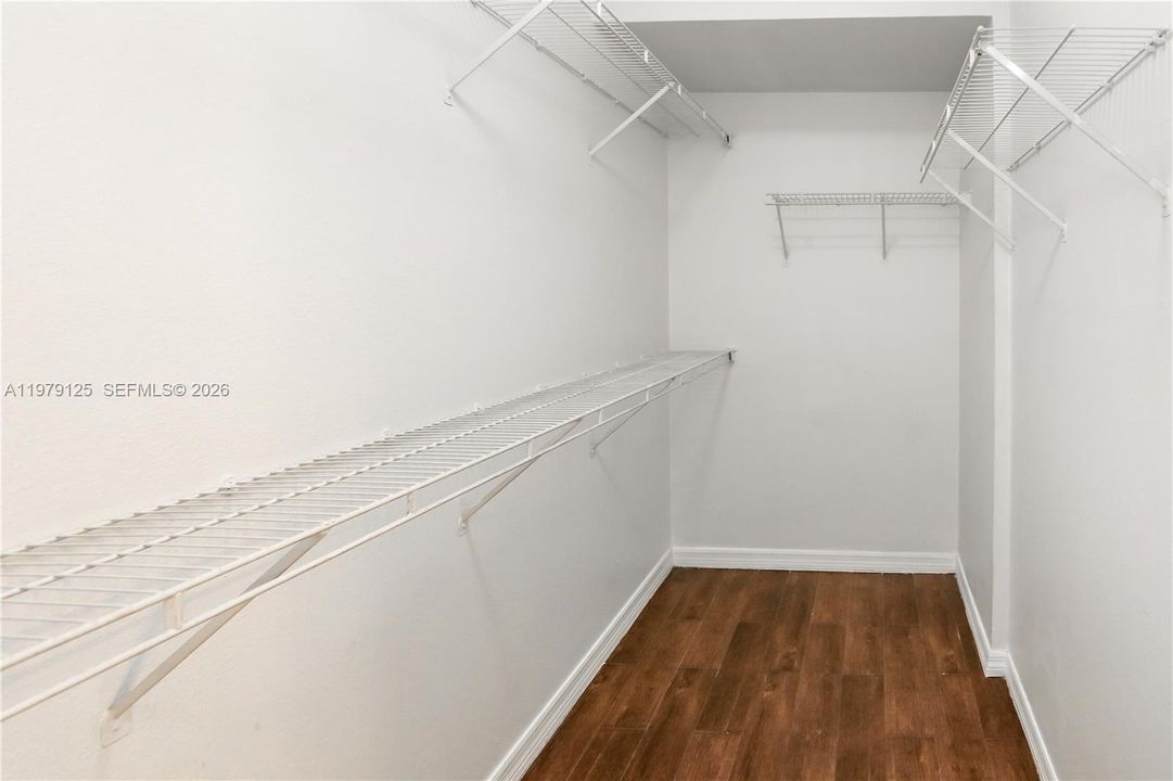 For Sale: $390,000 (3 beds, 2 baths, 1450 Square Feet)