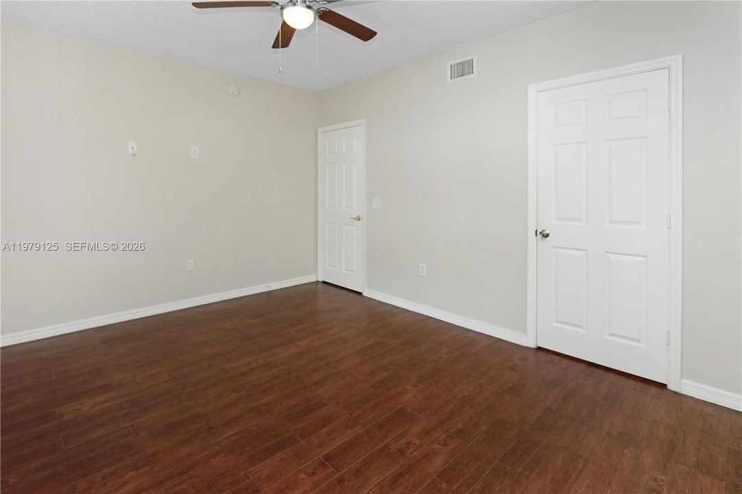 For Sale: $390,000 (3 beds, 2 baths, 1450 Square Feet)