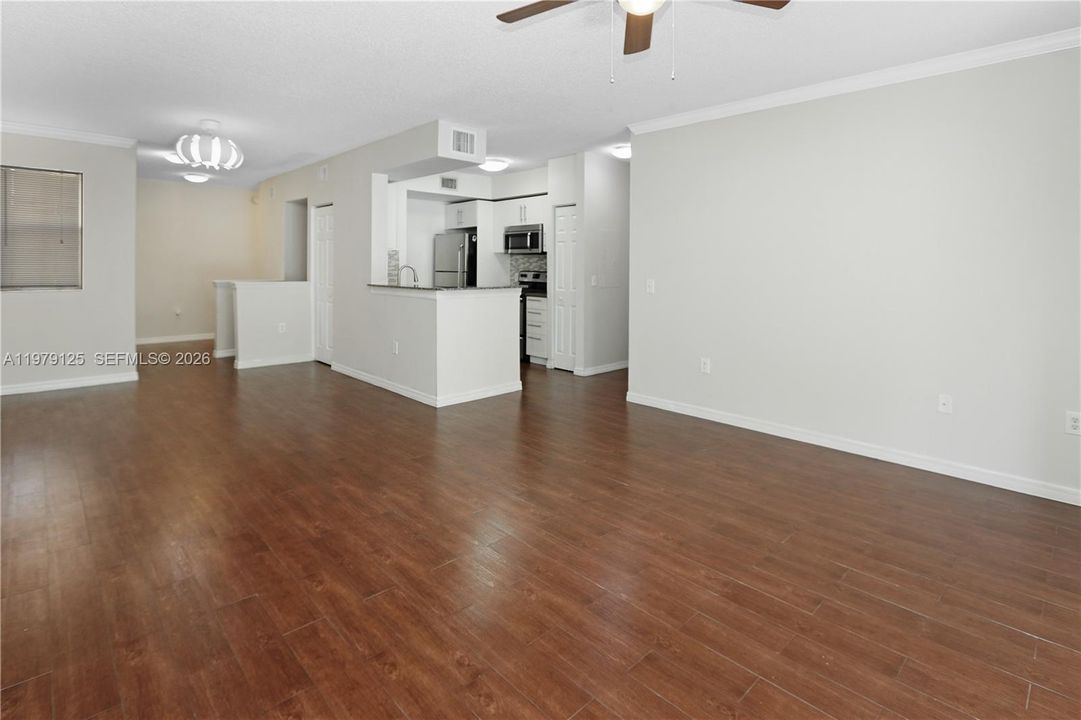 For Sale: $390,000 (3 beds, 2 baths, 1450 Square Feet)