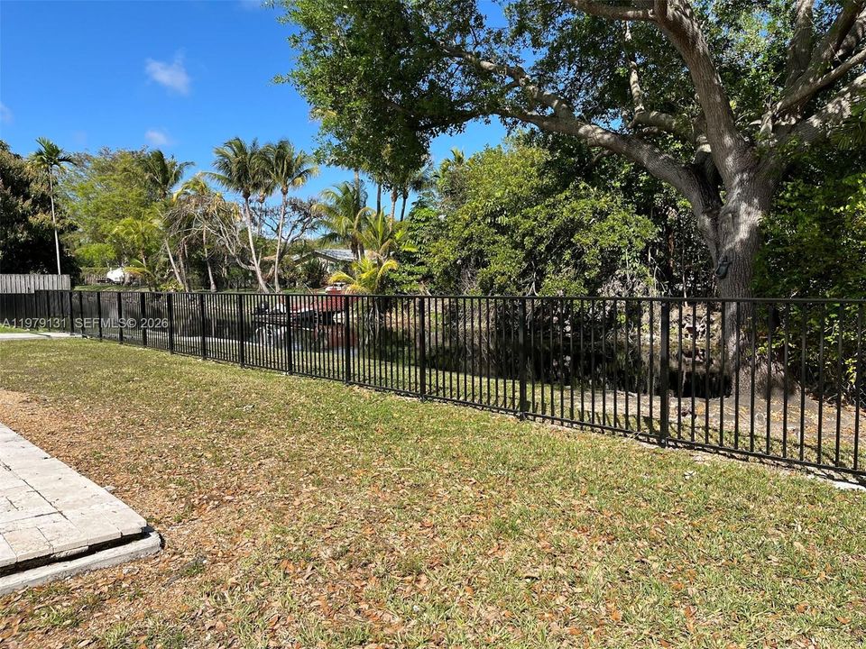 For Sale: $1,690,000 (4 beds, 3 baths, 2364 Square Feet)