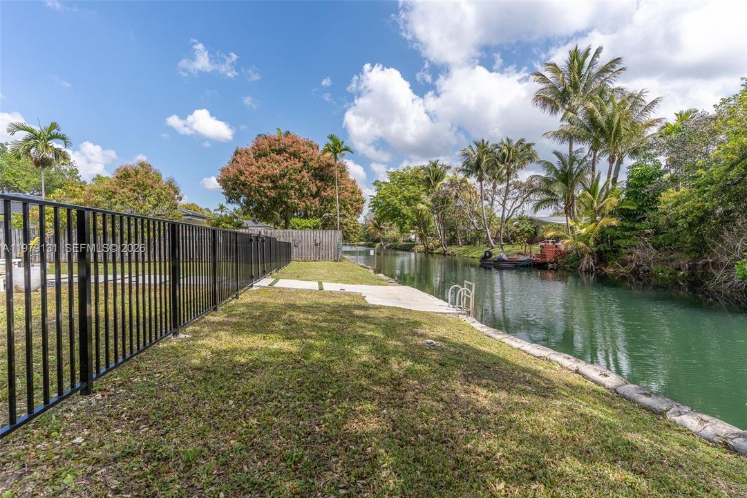 For Sale: $1,690,000 (4 beds, 3 baths, 2364 Square Feet)