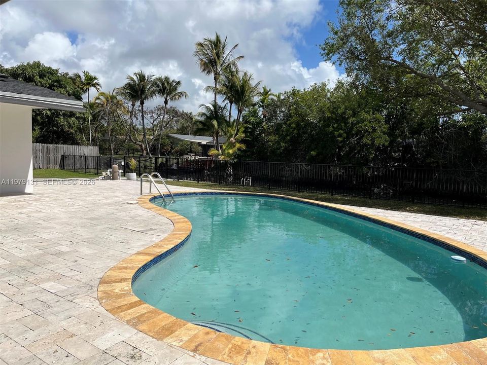 For Sale: $1,690,000 (4 beds, 3 baths, 2364 Square Feet)