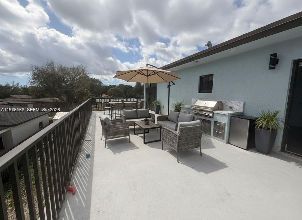 APARTMENT 2