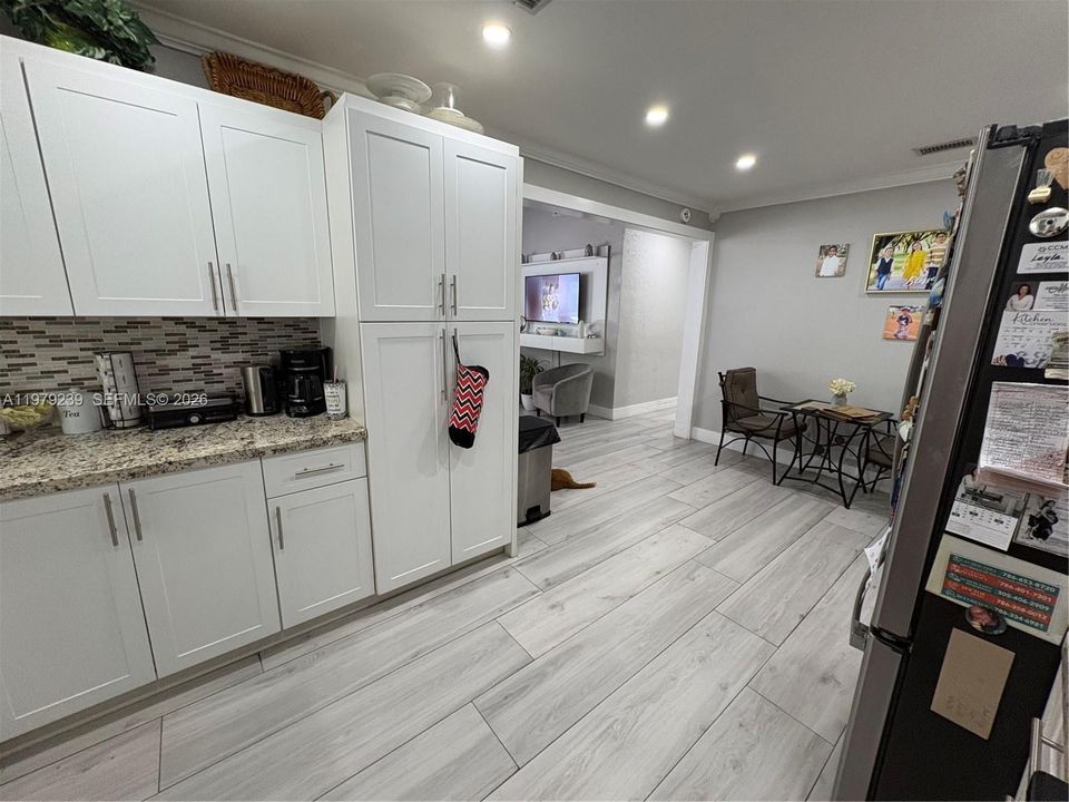 For Sale: $842,000 (3 beds, 1 baths, 1569 Square Feet)