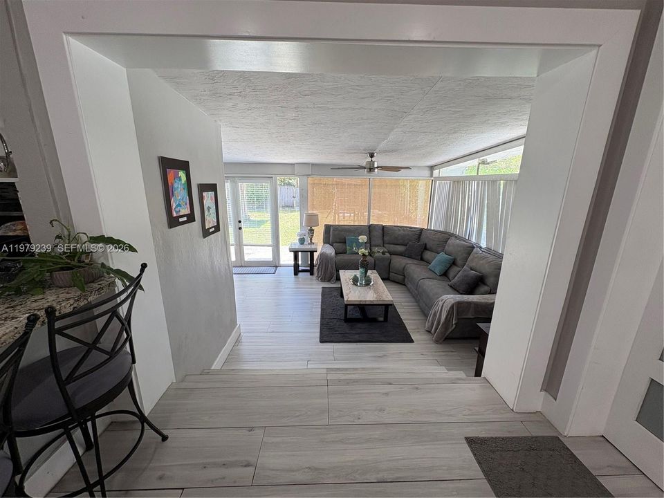 For Sale: $842,000 (3 beds, 1 baths, 1569 Square Feet)