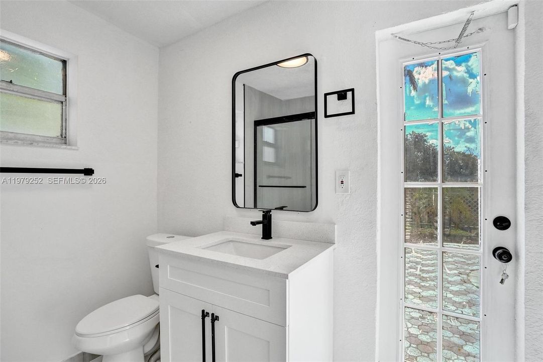 Vendido Recientemente: $389,000 (3 camas, 2 baños, 908 Pies cuadrados)