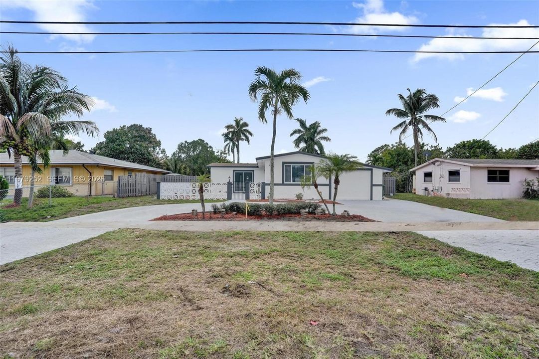 Vendido Recientemente: $389,000 (3 camas, 2 baños, 908 Pies cuadrados)