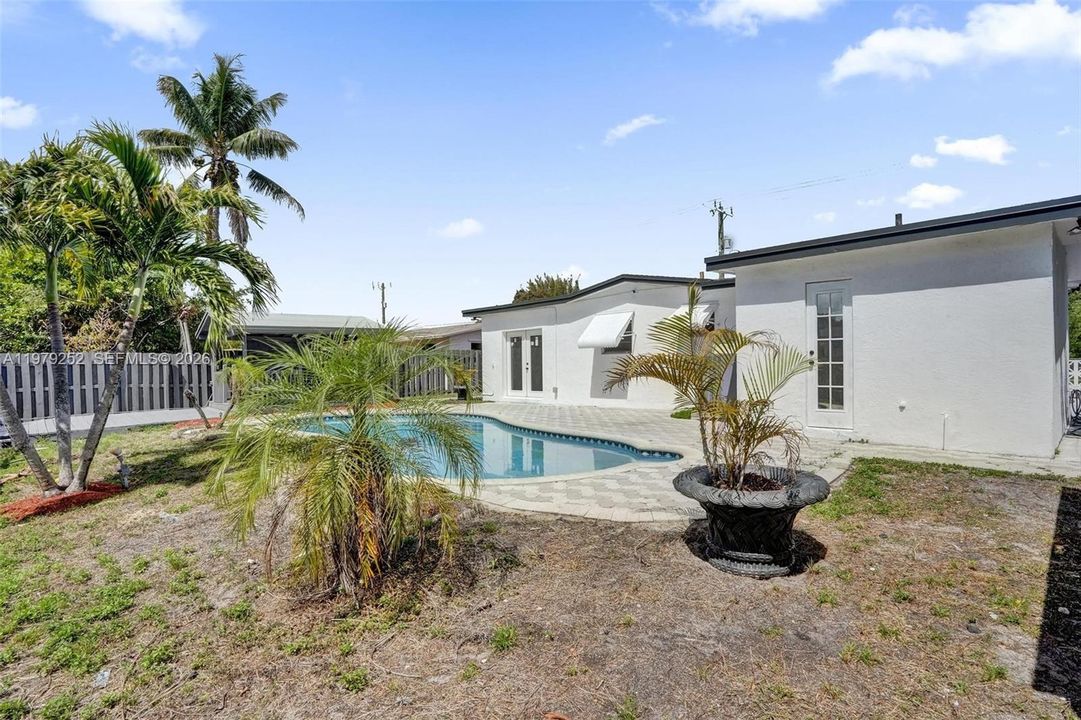 Vendido Recientemente: $389,000 (3 camas, 2 baños, 908 Pies cuadrados)