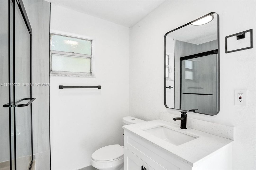 Vendido Recientemente: $389,000 (3 camas, 2 baños, 908 Pies cuadrados)